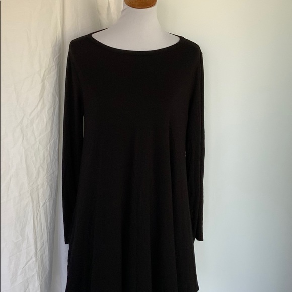 Tops - Tunic top with pockets. Black